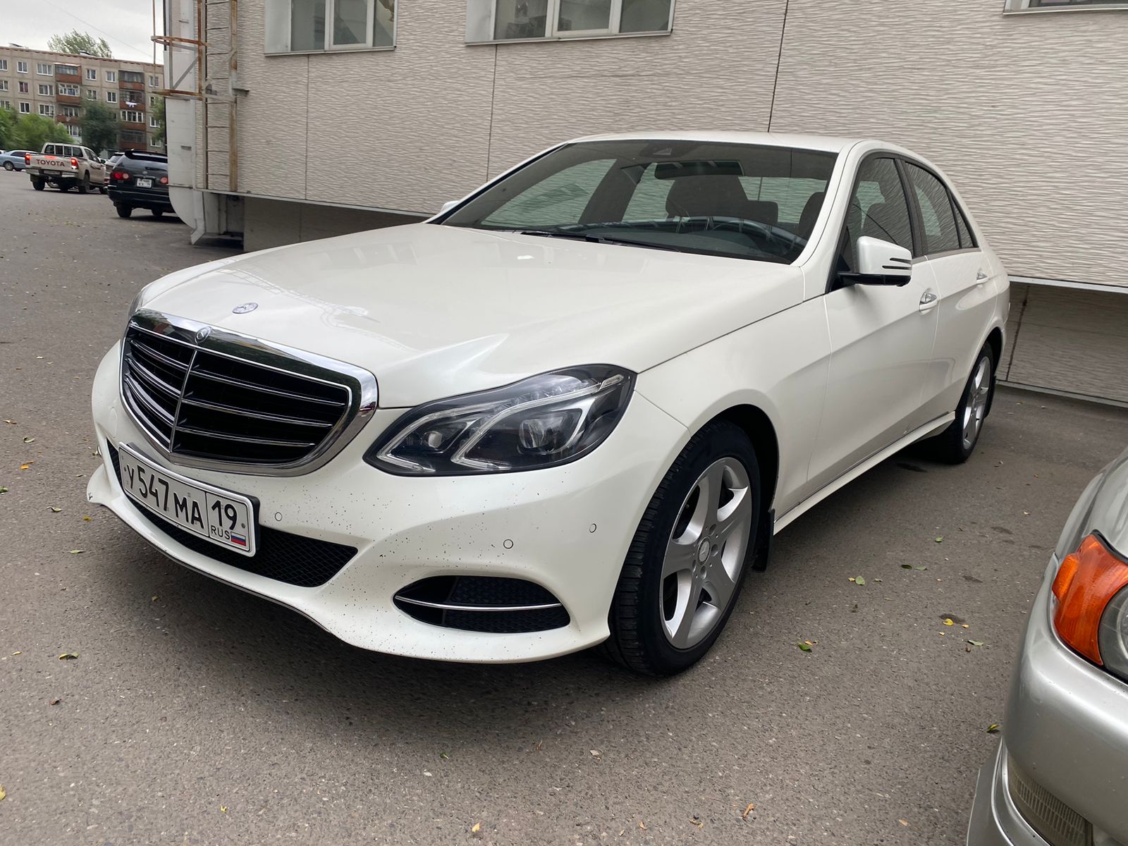 Mercedes Benz E-300 для аренды в Абакане
