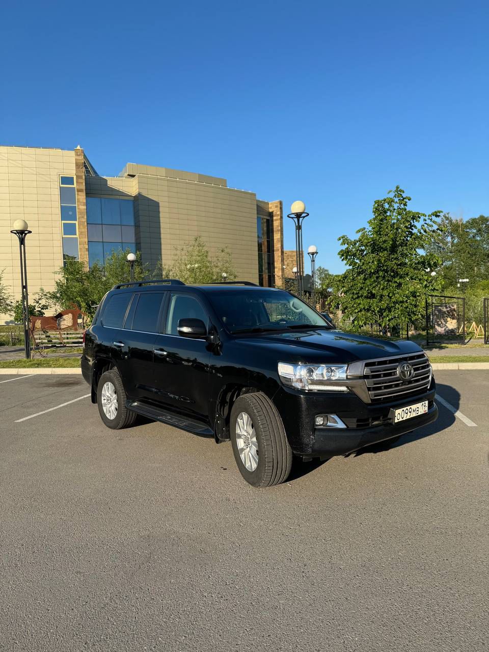 Toyota Land Cruiser 200 для аренды в Абакане